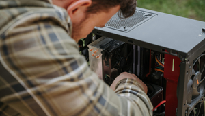Emergency commercial generator repair service